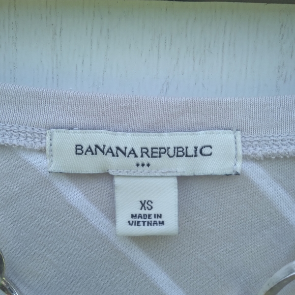 Banana Republic size xs super cute shirt - Picture 4 of 6